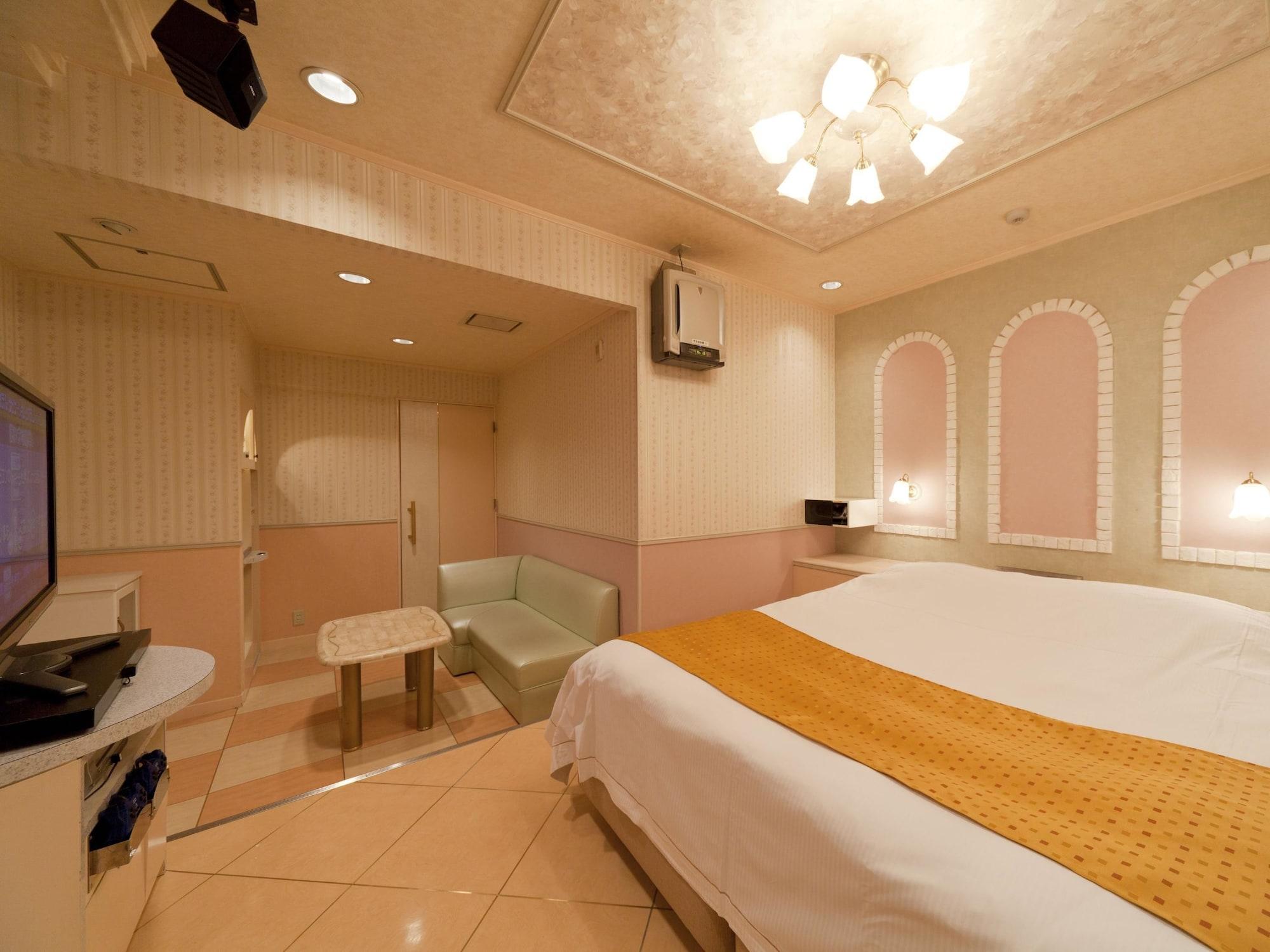 โรงแรมไฟน์ การ์เดน มัตสึซะกะ 2 ที่จอดรถฟรี - สำหรับผู้ใหญ่เท่านั้น มัตสึซากะ ภายนอก รูปภาพ