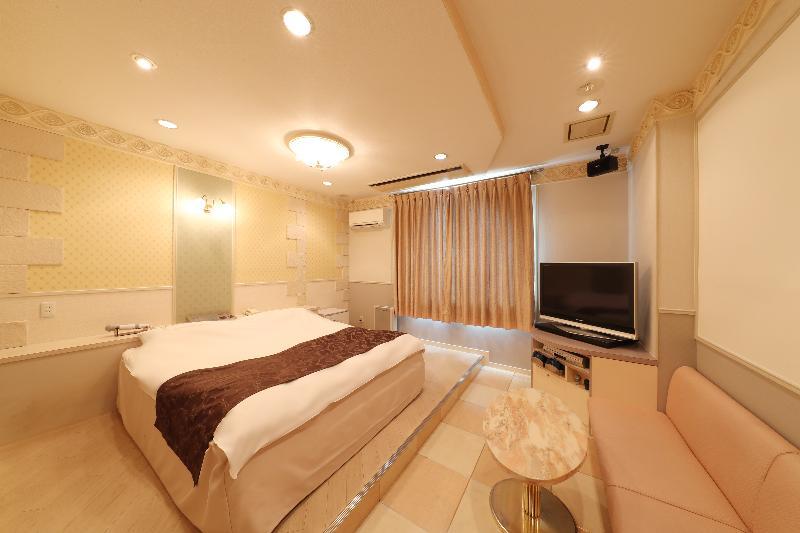 โรงแรมไฟน์ การ์เดน มัตสึซะกะ 2 ที่จอดรถฟรี - สำหรับผู้ใหญ่เท่านั้น มัตสึซากะ ภายนอก รูปภาพ