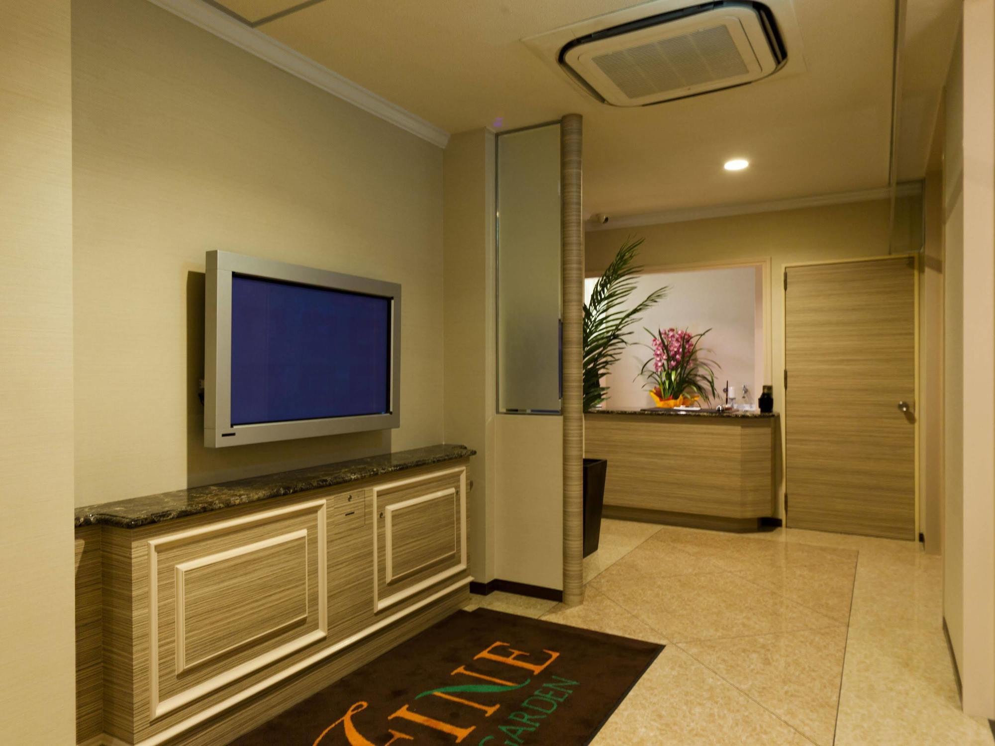 โรงแรมไฟน์ การ์เดน มัตสึซะกะ 2 ที่จอดรถฟรี - สำหรับผู้ใหญ่เท่านั้น มัตสึซากะ ภายนอก รูปภาพ